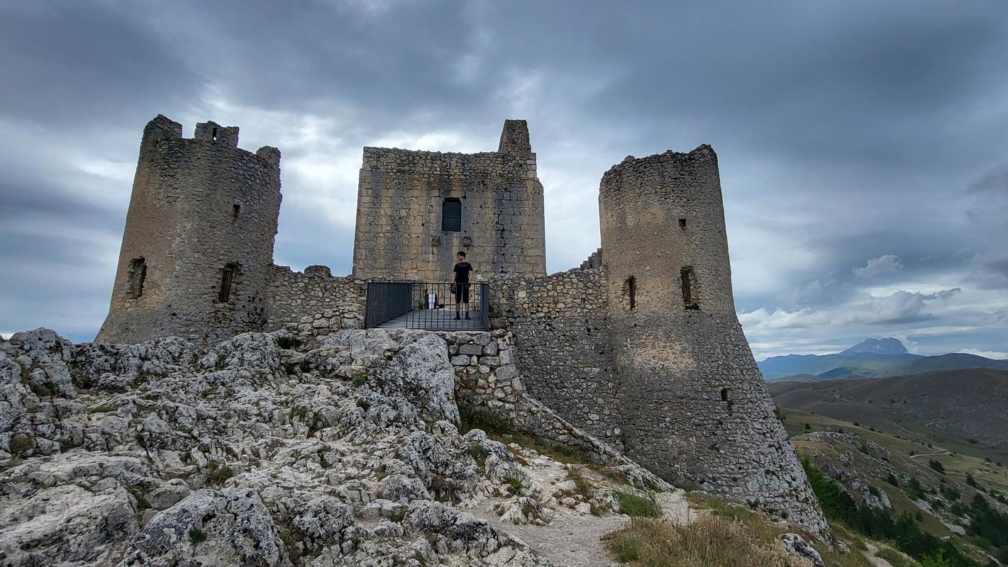 Rocca Calascio (1460 m)