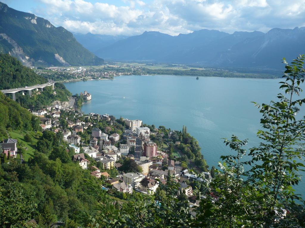 Blick von Montreux ins Rhonetal