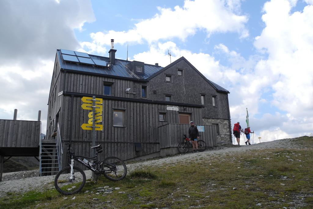 Hagener Hütte (2448&#160;m)