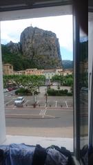 Fensterblick in Castellane