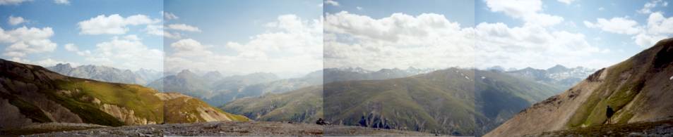 Blick nach Süden am Pass Chachauna (2694 m)